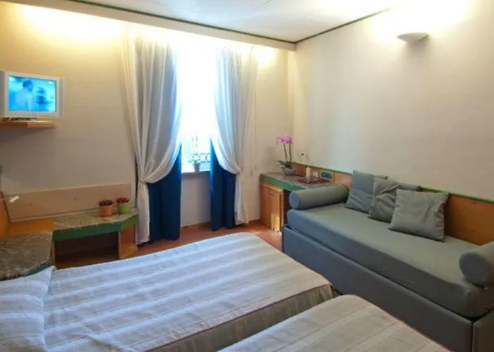 Sempione Szálloda 3*